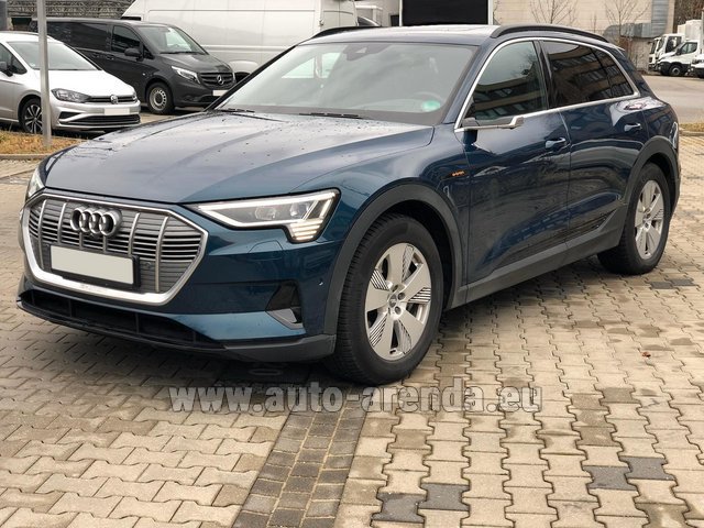 Rental Audi e-tron 55 quattro (electric car) in Fulda