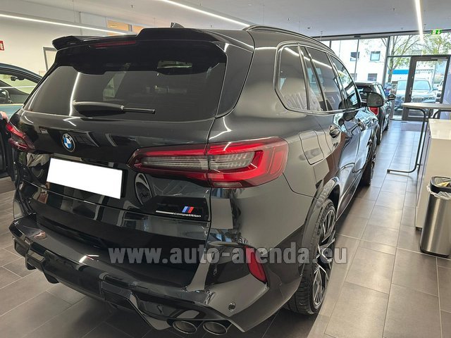 Rental BMW X5 M Competition (2023) in Munich airport
