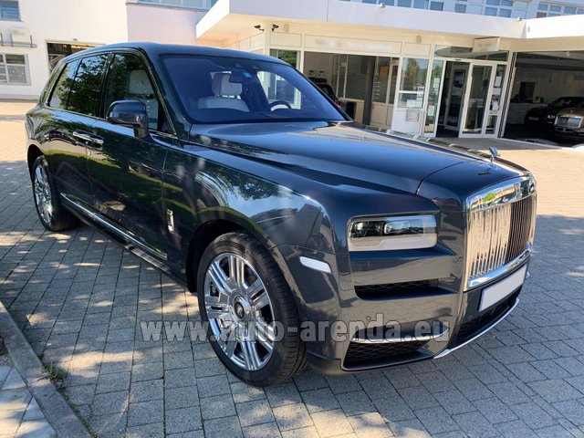 Rental Rolls-Royce Cullinan dark grey in Berlin-Tegel airport