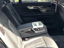 BMW M760Li xDrive V12 для трансферов из аэропортов и городов в Германии и Европе.