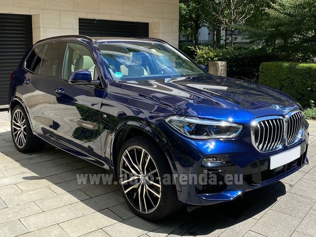 Rental BMW X5 3.0d xDrive High Executive M Sport in Munich airport