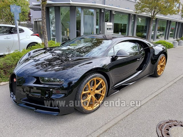 Rental Bugatti Chiron in Munich airport