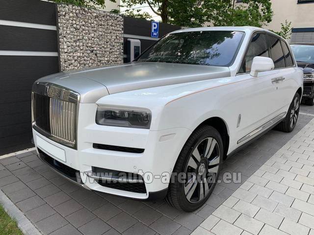 Transfer from Munich Airport General Aviation Terminal GAT to Serfaus by Rolls-Royce Cullinan Graphite car